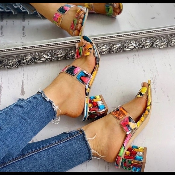 Shoes - 🆕🐝Colorful Strappy Heeled Sandals